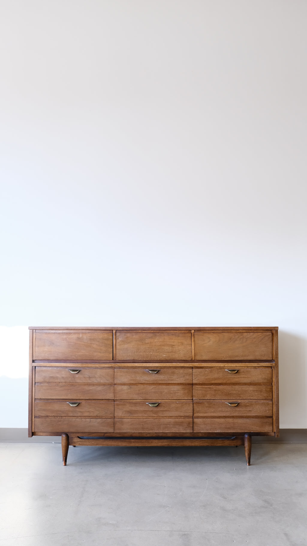 Mainline 9 Drawer Dresser by Hooker