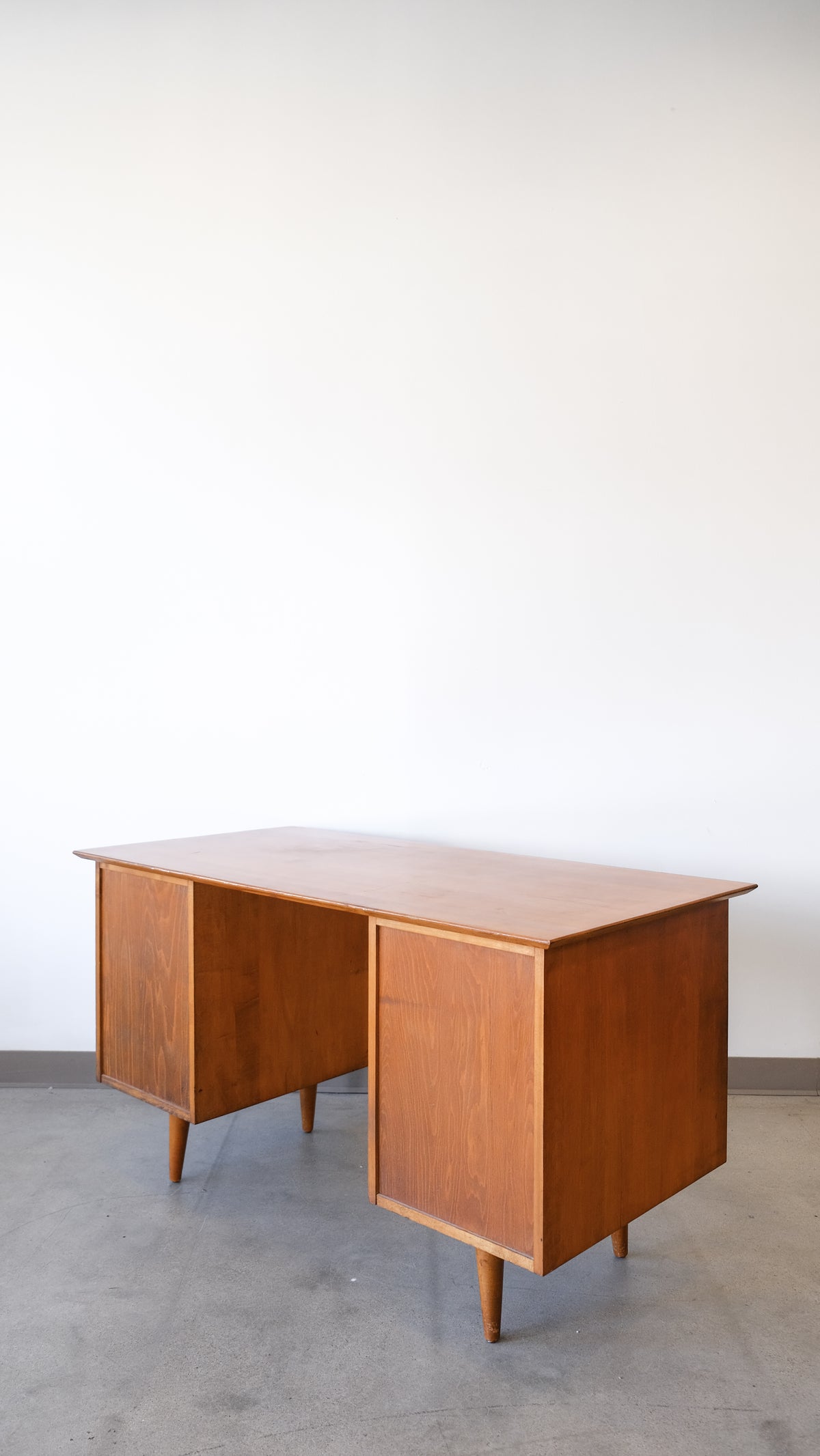 Paul McCobb for Winchendon Mid Century Maple Double Pedestal Desk