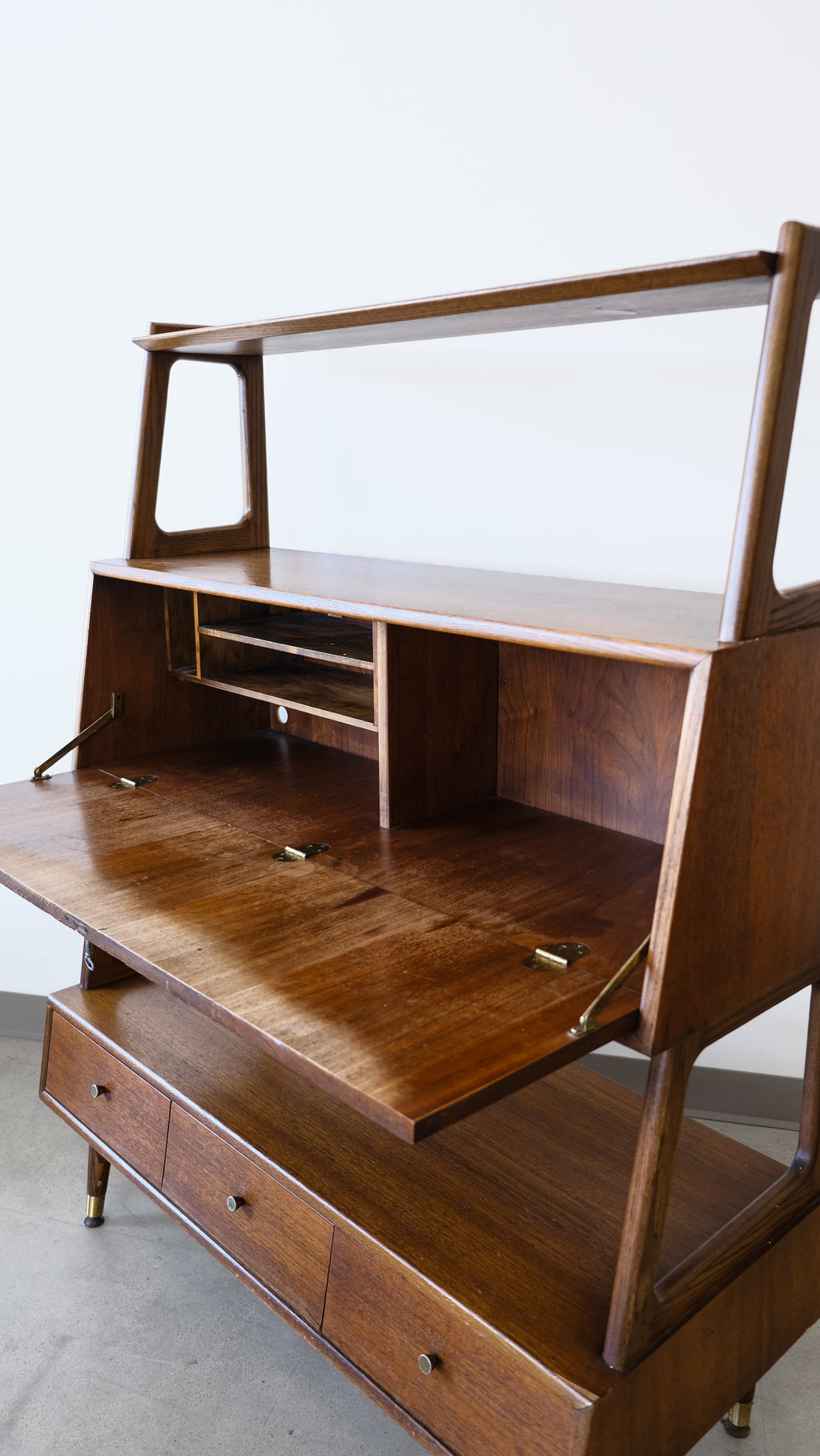 Saginaw Bookcase
