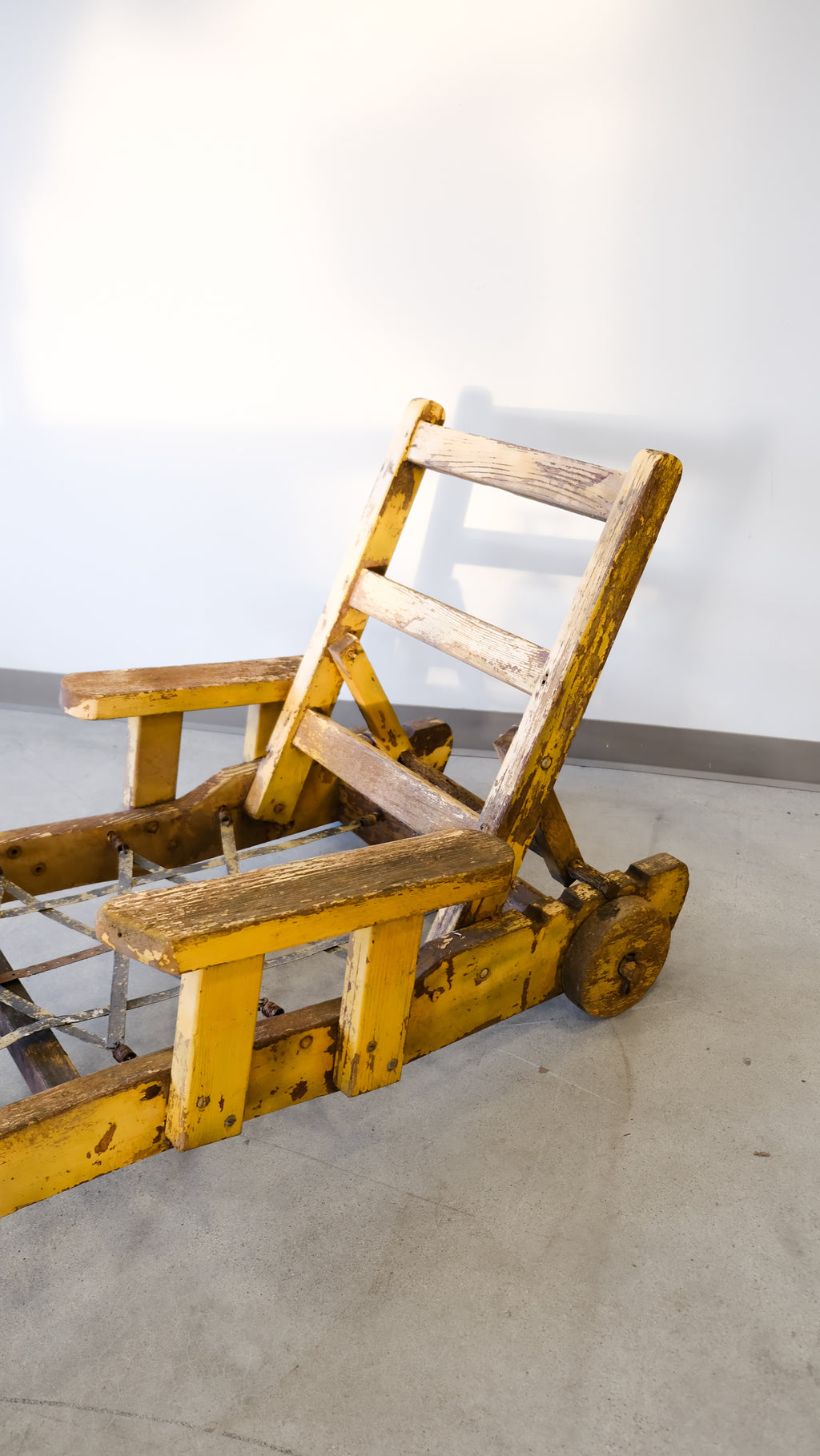 Antique Chaise Recliner