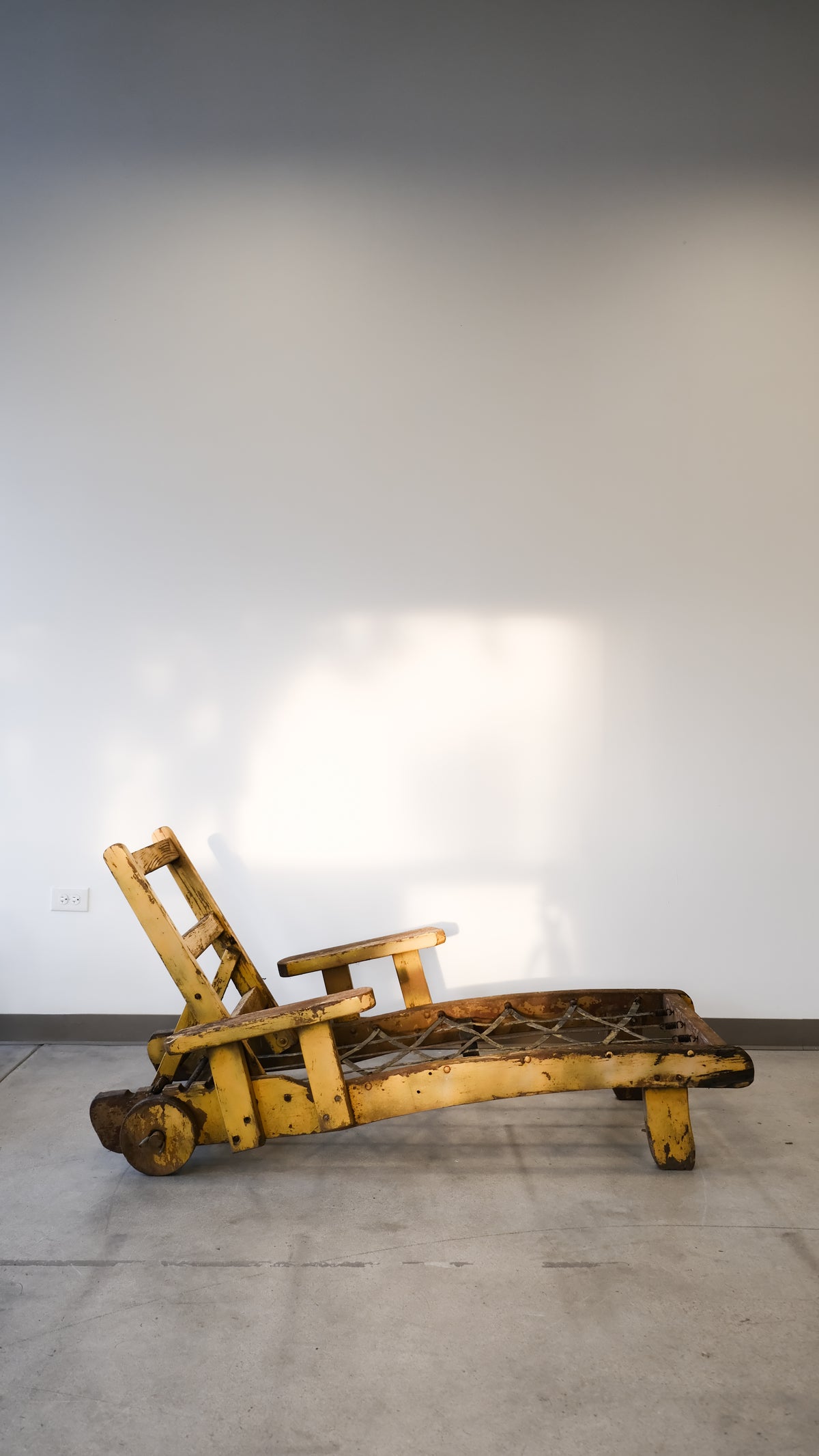 Antique Chaise Recliner